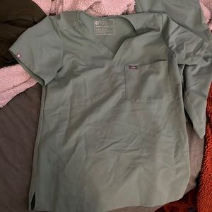 Jade Figs One Pocket Scrub Top